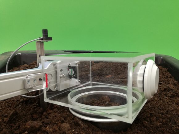 LCi-T versatile chamber in soil